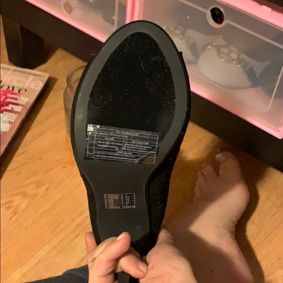 Black Peep toe front lace cut out heels/ bootie - Picture 3 of 5